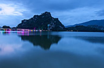 玉屏巖