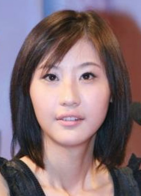 程伊 程伊