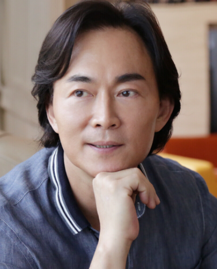 崔震東