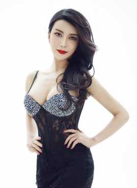 龔玥菲 龔玥菲