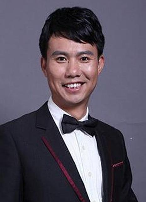 李咨墨 李咨墨