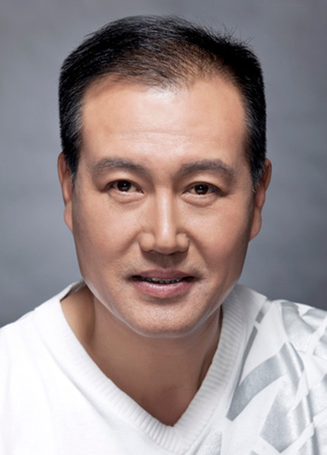 關新偉