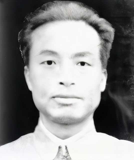 林育英 林育英